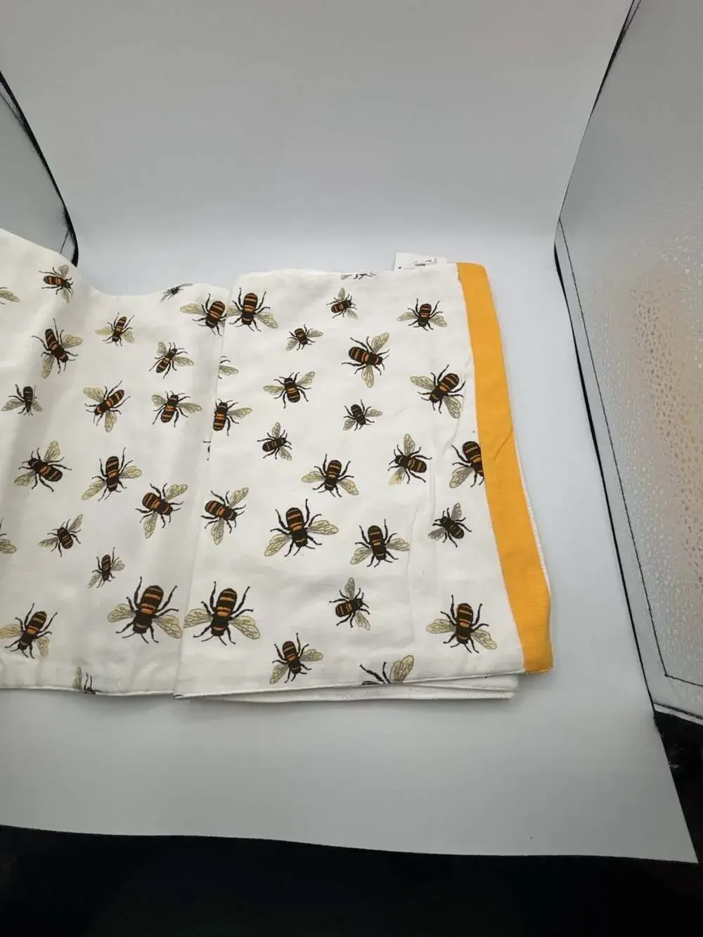Boston International Bee Print Cotton Table Runner